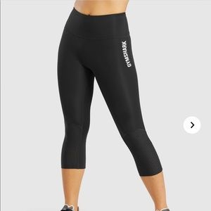 Gymshark pulse crop leggings